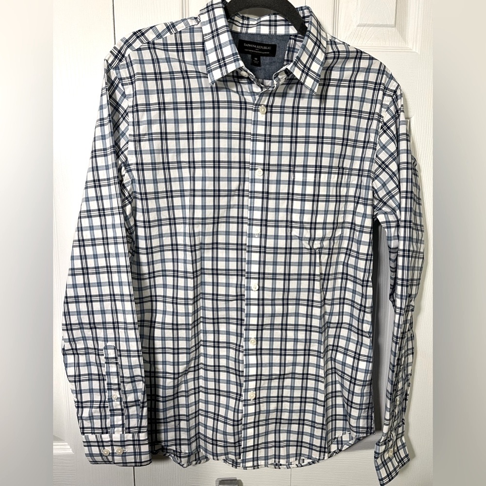 Banana Republic Men’s Slim Buttondown